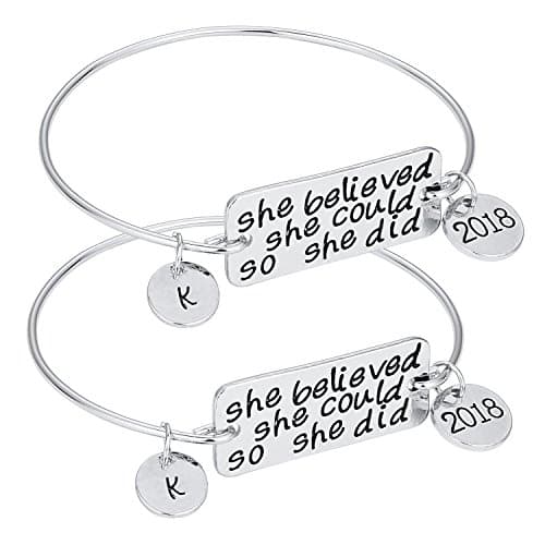 2 Pieces She Believed She Could So She Did 2018 Charm Bracelet Inspirational Bangle Perfect Gift for Graduation (Silver)