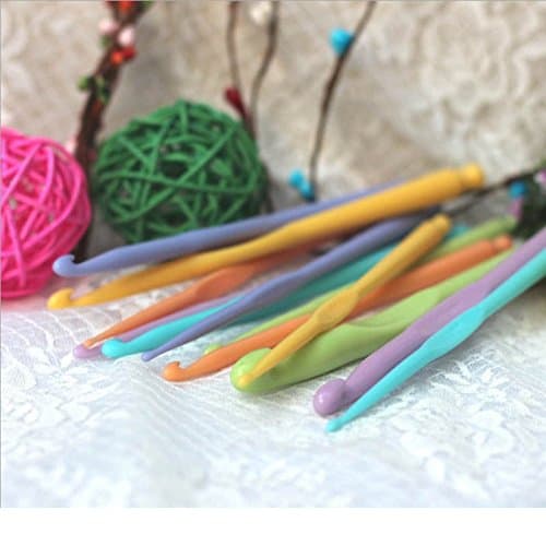 Liangxiang 12 Sizes Multicolor Plastic Handle Crochet Hooks Knitting Needles Knit Craft