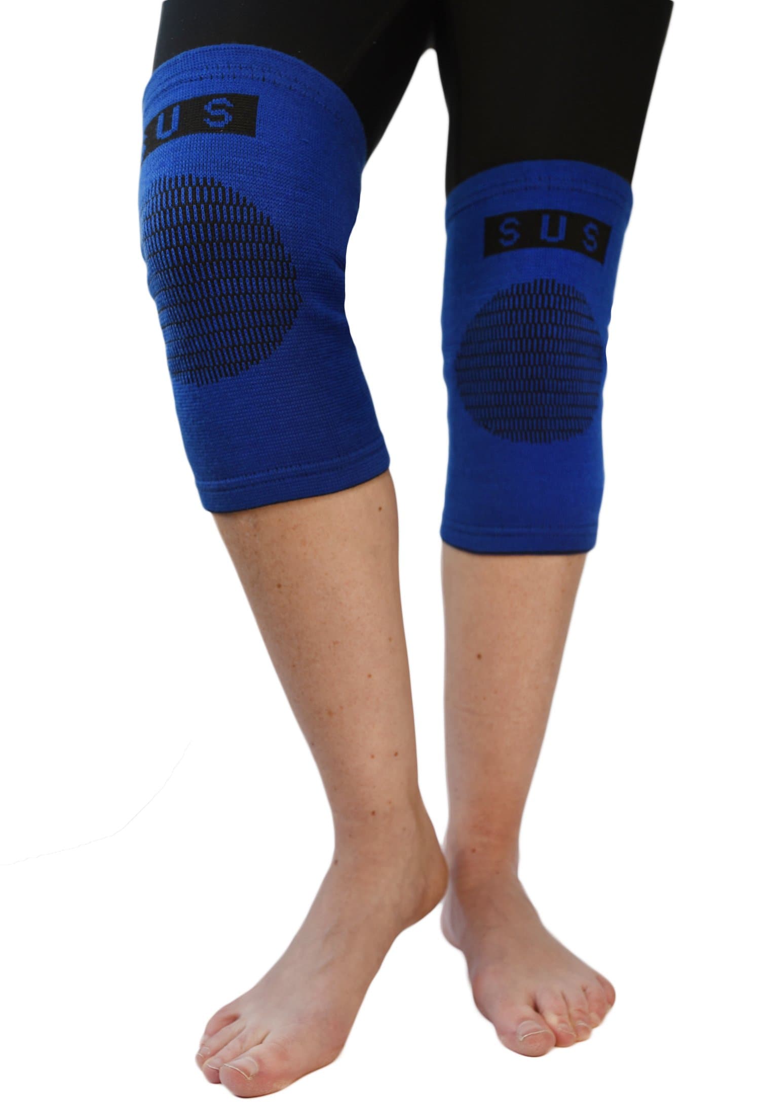 Professional Knee Compression Sleeves by Susama (1 Pair) - Medium/Lg Premium Patella Stabilizer & Protection Wraps for Men & Women. Active Sports Brace Fit for Running, Weightlifting, Etc