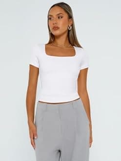 Trendy Queen Short Sleeve Shirts for Women Double Lined Square Neck Cute Going Out Crop Tops Spring Summer Teens Basic Tees