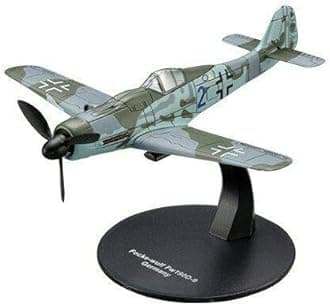 OPO 10 - Fighter plane 1/72 Focke Wulf FW190D-9 - G15