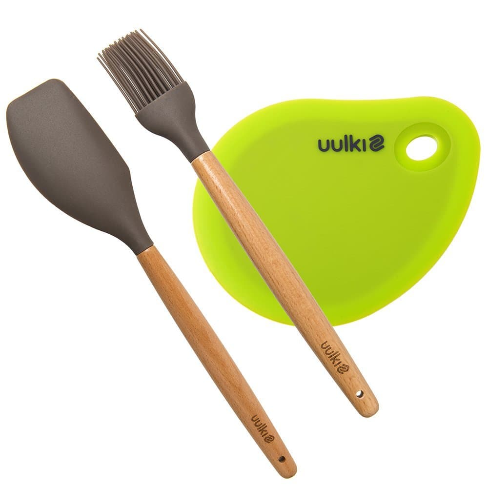 Uulki | 3-piece baking utensils baking set | With dough spatula, dough scraper card and baking brush | Heat-resistant baking accessories | Silicone & wood