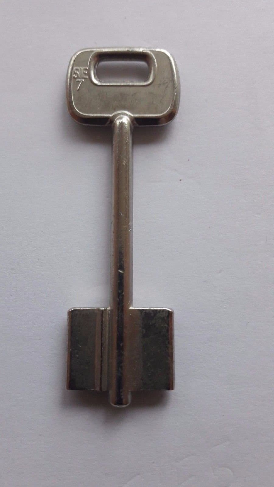 5IE7 SILCA/ISEO Key Blanks/Llave Gorjas/Chiavi Grezza