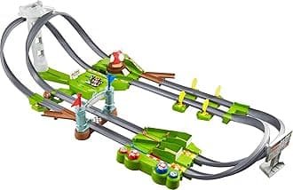 Hot Wheels Mario Kart Circuit Track Set with 1:64 Scales Die Cast Kart replica, Ages + and above, HFY15, Green