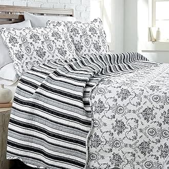 French Medallion 3-piece Quilt Set (Black, King Size) by Cozy Line Home Fashions