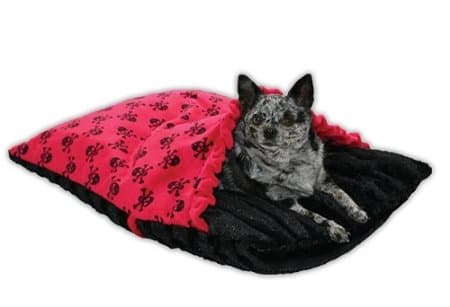 Pet Flys Red Skully Pet Pockets Bedding for Pets That Burrow