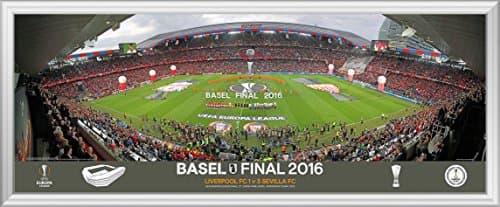 2016 UEFA Europa League Final Line Up Panoramic (Desktop)